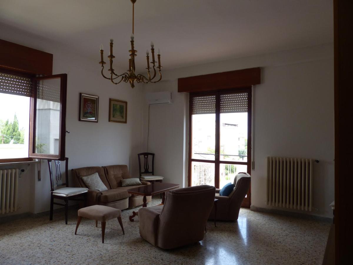 The Old Man And The Sea Appartement Brindisi Buitenkant foto